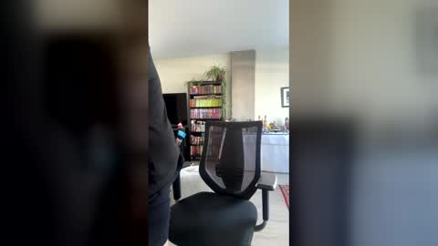 Snapshot of aarosteev chatting on December 16, 6:13 pm Jason online show from December 16, 6:13 pm