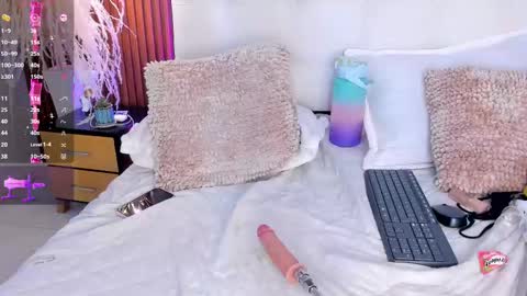 Snapshot of aashley_jones chatting on March 7, 8:56 am Aashley online show from March 7, 8:56 am