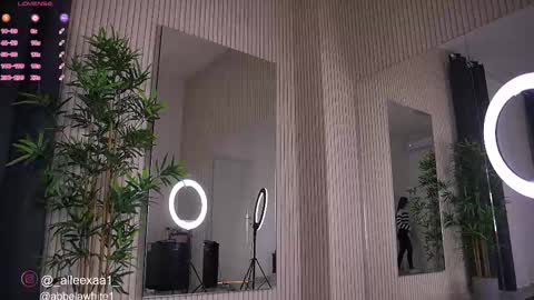 Snapshot of abbela_white chatting on February 18, 9:43 am Alexa online show from February 18, 9:43 am