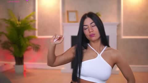 Snapshot of abbela_white chatting on September 16, 6:36 am Alexa online show from September 16, 6:36 am