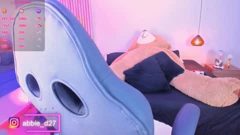 Snapshot of abbieedmond chatting on October 30, 4:03 am Abbie Edmond online show from October 30, 4:03 am