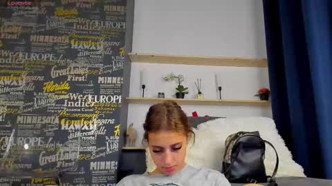 Snapshot of abbieraye chatting on September 12, 4:45 am abbieraye online show from September 12, 4:45 am