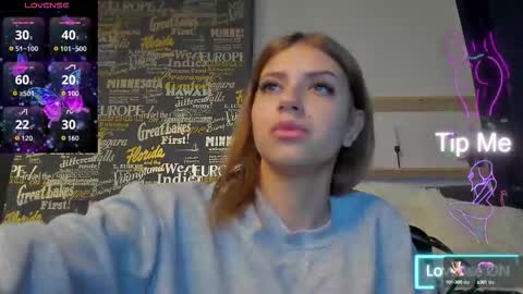 Snapshot of abbieraye chatting on September 27, 7:19 pm abbieraye online show from September 27, 7:19 pm