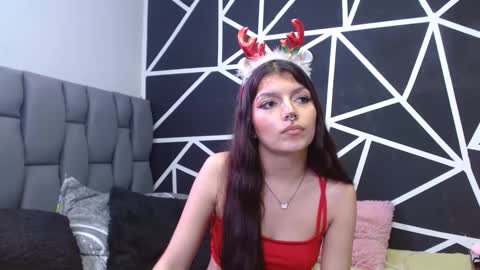 Snapshot of abby_and_chriss18 chatting on December 19, 2:34 am Abby y Crhiss online show from December 19, 2:34 am