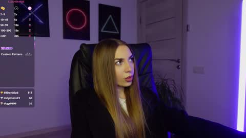 Snapshot of abby_laker chatting on March 8, 7:20 pm ABBY LAKER online show from March 8, 7:20 pm
