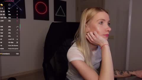 Snapshot of abby_laker chatting on March 12, 6:51 am ABBY LAKER online show from March 12, 6:51 am