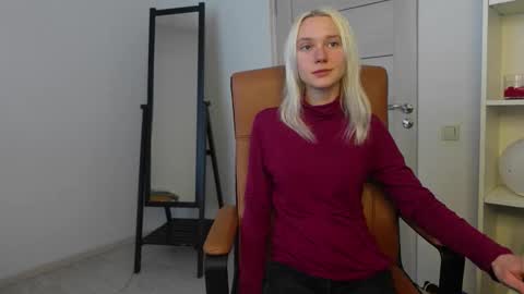 Snapshot of abby_laker chatting on October 13, 1:22 pm ABBY LAKER online show from October 13, 1:22 pm