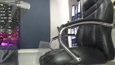 Snapshot of abby_taylorr_ chatting on February 17, 10:29 am Vannesa online show from February 17, 10:29 am