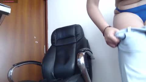 Snapshot of abby_taylorr_ chatting on November 12, 12:16 pm Vannesa online show from November 12, 12:16 pm