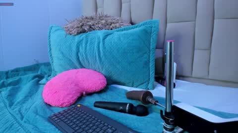 Snapshot of abbyadams23 chatting on January 3, 2:10 am abbyadams23 online show from January 3, 2:10 am
