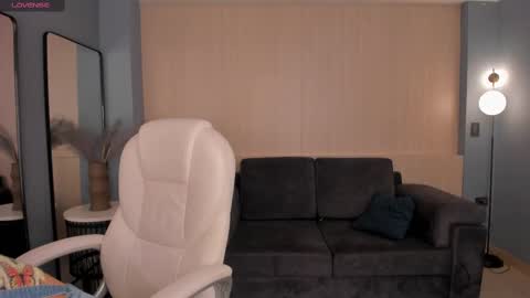 Abby Dalton  online show from February 17, 11:23 am