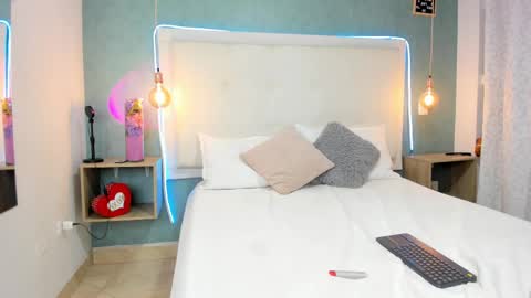 Abby Dixon  online show from February 18, 3:42 am