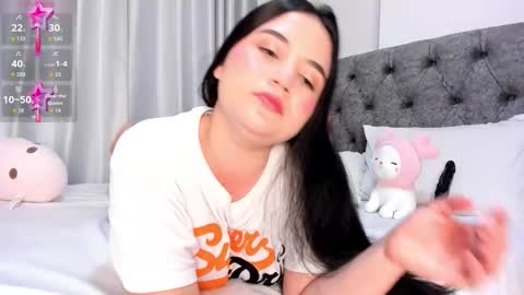 Snapshot of abbyfoxx_ chatting on December 2, 11:00 pm Abby online show from December 2, 11:00 pm