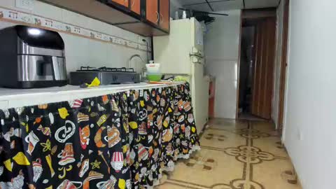 Snapshot of abbyhowlland chatting on January 21, 4:43 am sara online show from January 21, 4:43 am