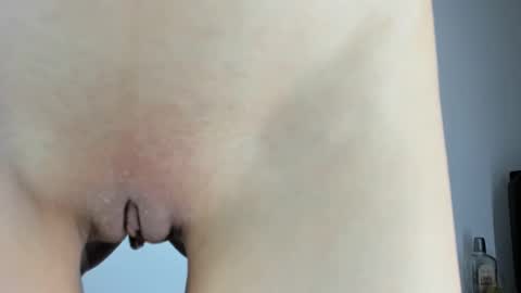 Snapshot of abbyhowlland chatting on February 1, 11:48 pm sara online show from February 1, 11:48 pm