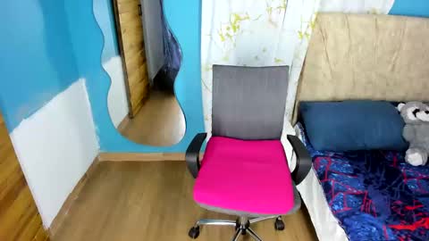 Snapshot of abbyhowlland chatting on October 9, 5:38 am sara online show from October 9, 5:38 am