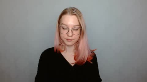 Abby Lovense is active online show from December 16, 12:06 pm