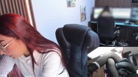 Abby Stones online show from February 19, 4:00 pm