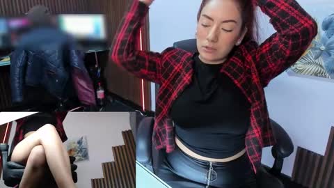 Abby Stones online show from March 1, 3:38 pm