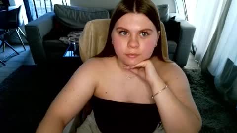 abbyvibe online show from October 20, 2:39 pm