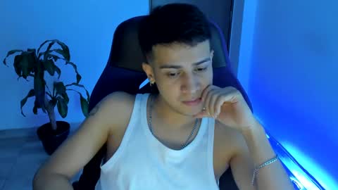 Snapshot of abelasburgo chatting on November 7, 2:22 am Independence model AbelAsburgo online show from November 7, 2:22 am