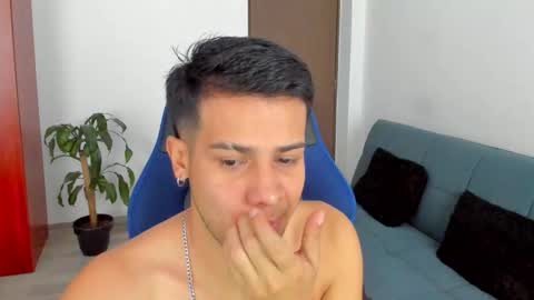 Snapshot of abelasburgo chatting on November 26, 9:16 pm Independence model AbelAsburgo online show from November 26, 9:16 pm