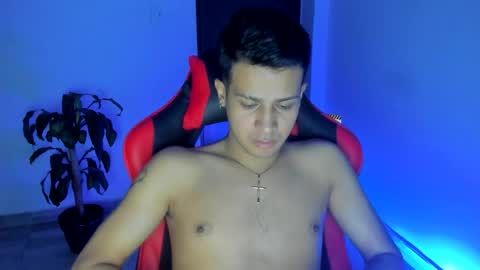 Snapshot of abelasburgo chatting on December 19, 7:04 am Independence model AbelAsburgo online show from December 19, 7:04 am