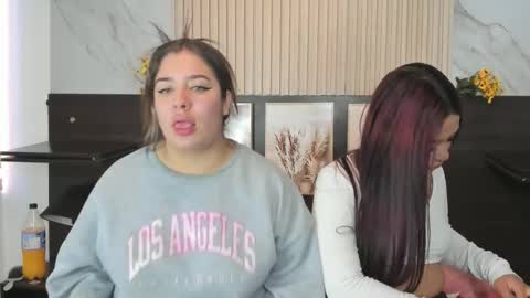 abella_as_ online show from September 26, 2:54 pm