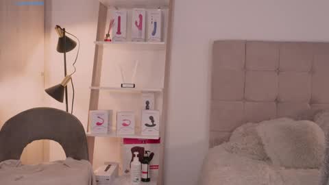  Abella  online show from December 3, 4:06 pm