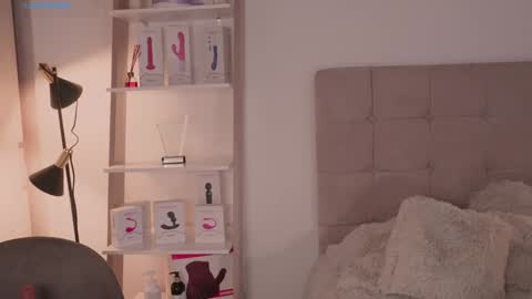  Abella  online show from December 17, 3:28 pm