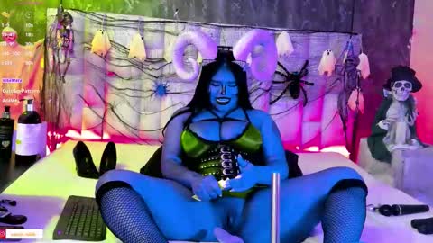 Snapshot of aberachmackay chatting on October 21, 11:00 am aberachmackay online show from October 21, 11:00 am