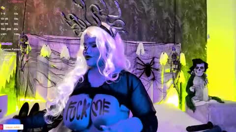 Snapshot of aberachmackay chatting on October 29, 11:01 am aberachmackay online show from October 29, 11:01 am