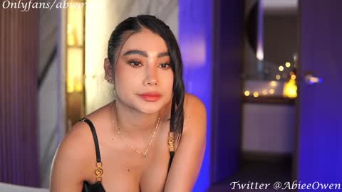 Snapshot of abie_owen chatting on December 29, 12:20 am abie_owen online show from December 29, 12:20 am