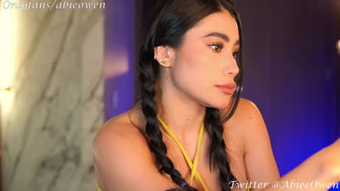 Snapshot of abie_owen chatting on January 12, 12:07 am abie_owen online show from January 12, 12:07 am