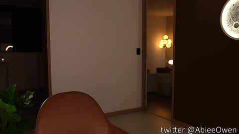 abie_owen online show from May 16, 12:40 am