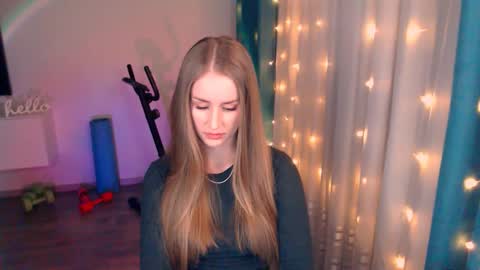 Anna online show from February 16, 6:32 pm