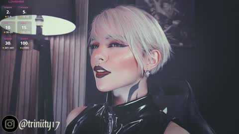 Snapshot of abril__colen chatting on December 26, 4:36 pm April online show from December 26, 4:36 pm