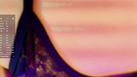Snapshot of abril_lee__ chatting on March 8, 10:24 pm  Abril  online show from March 8, 10:24 pm