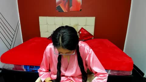 ABRIL online show from December 6, 12:45 am