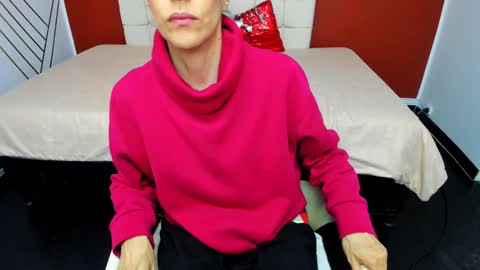 ABRIL online show from December 27, 7:46 pm