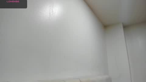 AbrilSonne online show from March 6, 8:27 pm