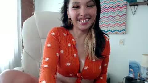 Snapshot of aby_bae2 chatting on March 7, 5:06 pm Aby online show from March 7, 5:06 pm