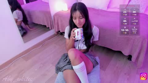 Snapshot of aby_whitee chatting on December 23, 4:22 am Aby online show from December 23, 4:22 am