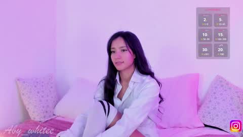 Snapshot of aby_whitee chatting on January 8, 10:59 am Aby online show from January 8, 10:59 am