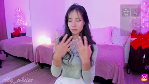 Snapshot of aby_whitee chatting on January 10, 6:53 am Aby online show from January 10, 6:53 am