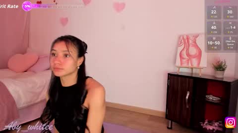 Snapshot of aby_whitee chatting on October 7, 4:09 am Aby online show from October 7, 4:09 am