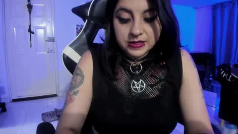 Snapshot of acid_alice666 chatting on October 1, 3:23 am Alice online show from October 1, 3:23 am