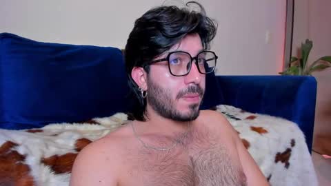 R. online show from January 31, 7:08 pm