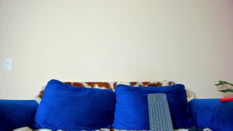 R. online show from March 11, 2:07 pm