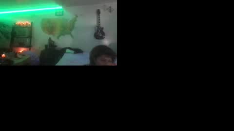 Snapshot of acousticcanyon chatting on November 25, 9:20 am TittyBopBeatrice online show from November 25, 9:20 am